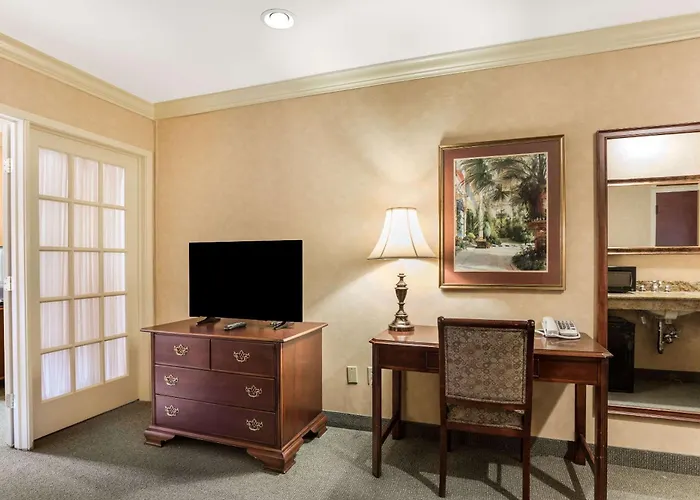 Traditions Hotel & Spa, Ascend Hotel Collection