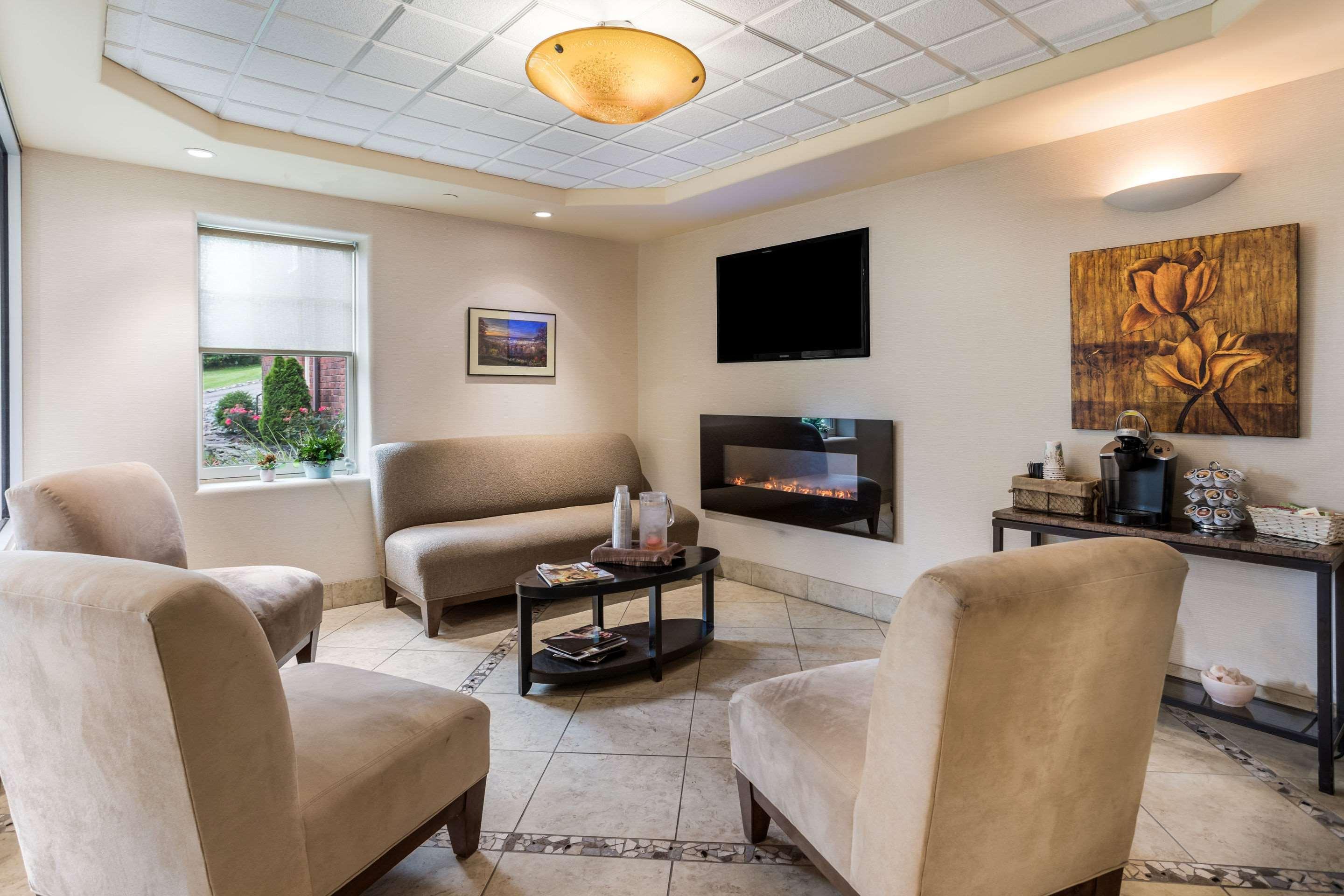 Hotel Traditions & Spa, Ascend Collection Johnson City