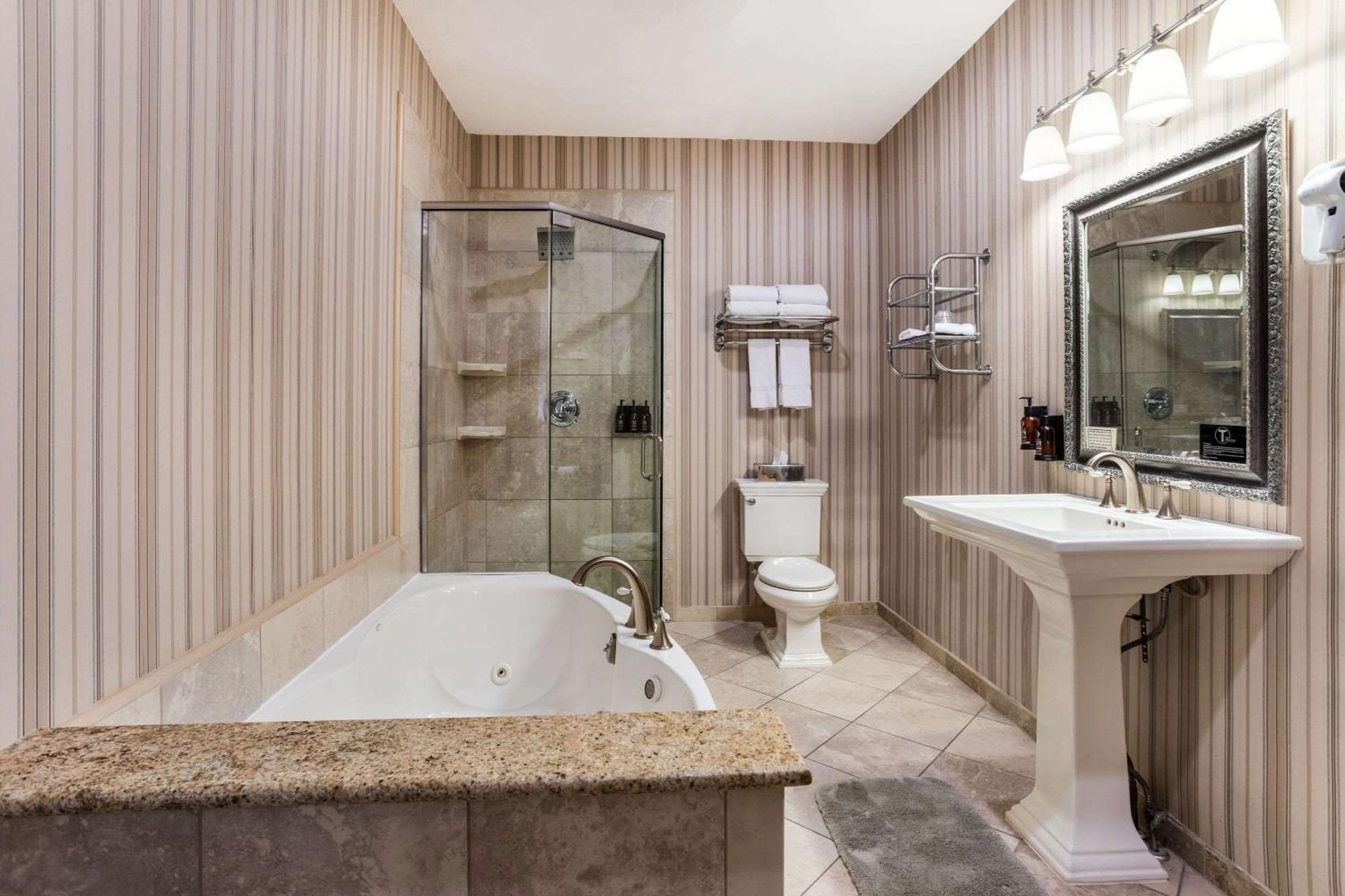 Traditions & Spa, Ascend Collection Hotel 3*