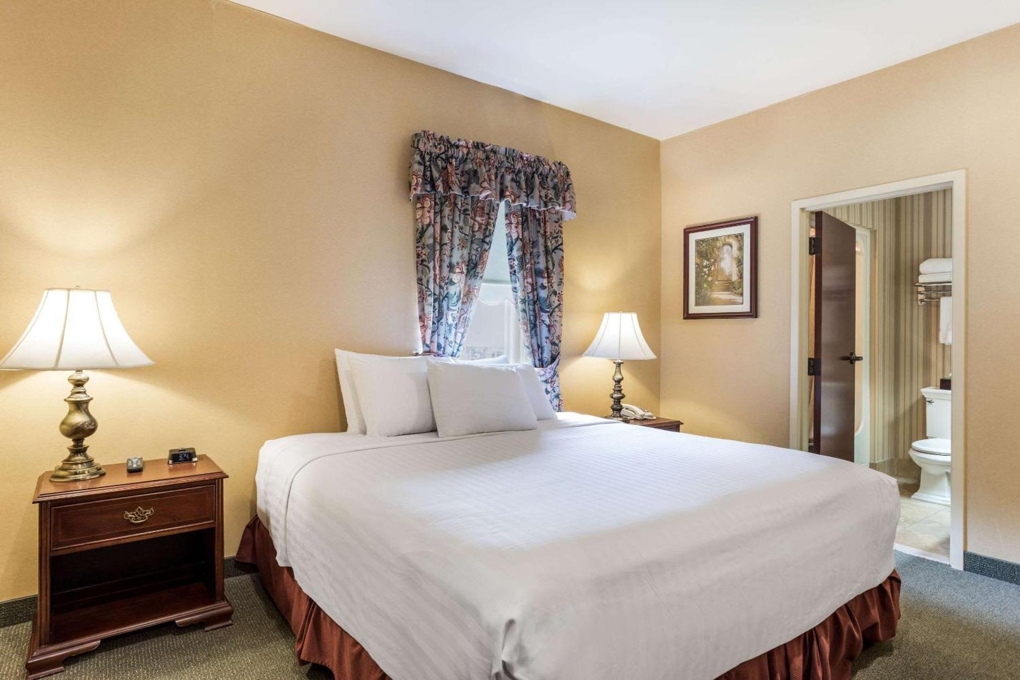 Traditions & Spa, Ascend Collection 3* Johnson City